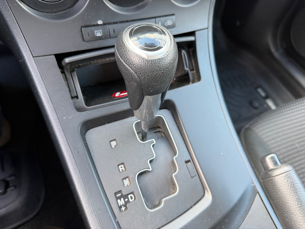 2013 Mazda Mazda3 Image 16