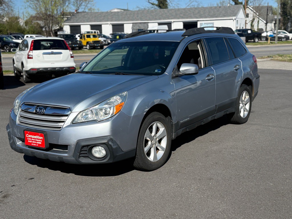 2013 Subaru Outback Image 1