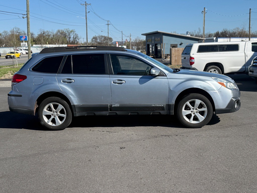 2013 Subaru Outback Image 4