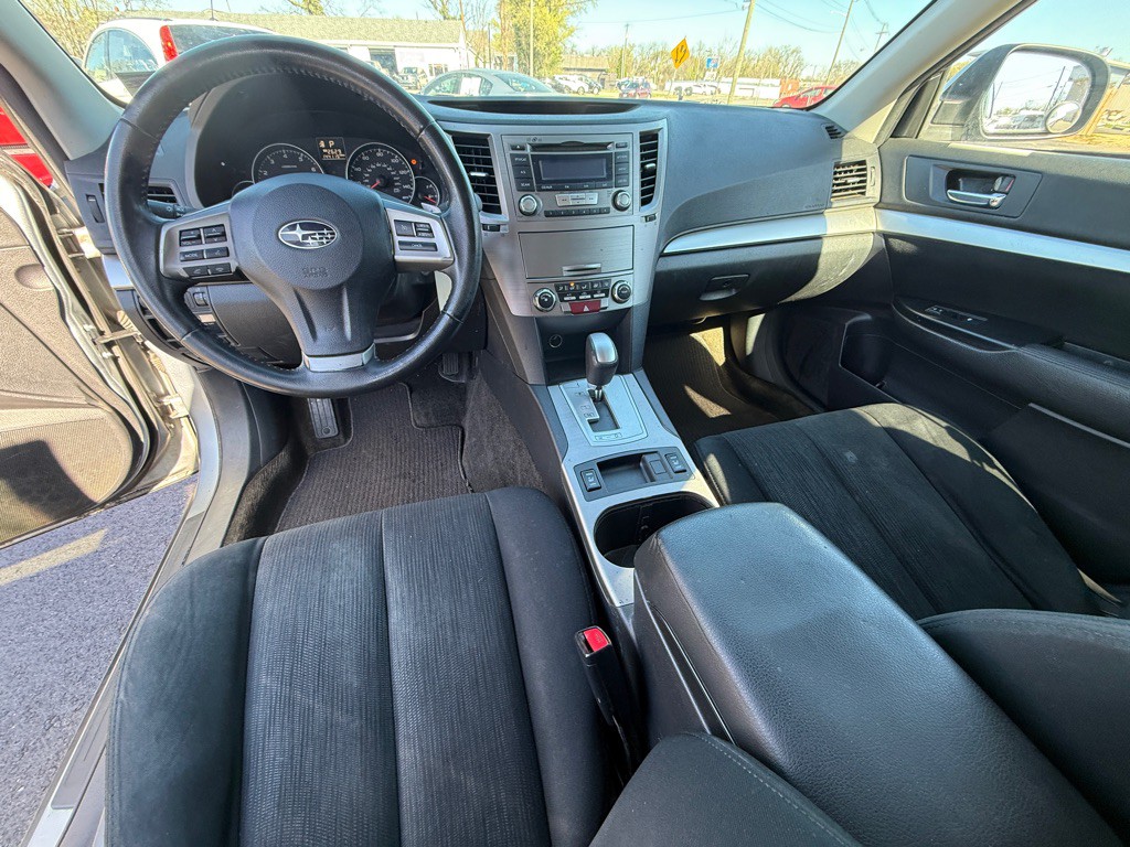 2013 Subaru Outback Image 10