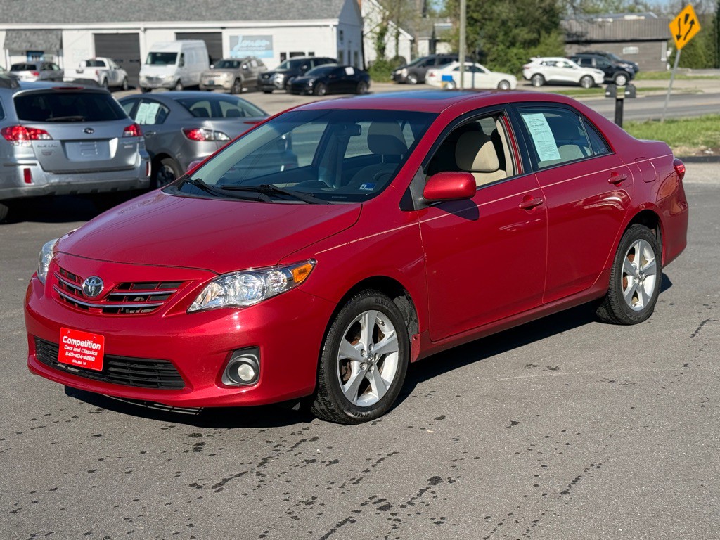 2013 Toyota Corolla Image 1