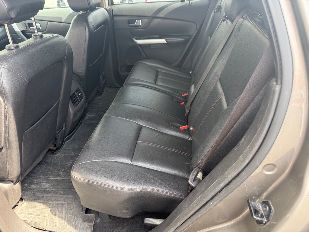2013 Ford Edge Image 9