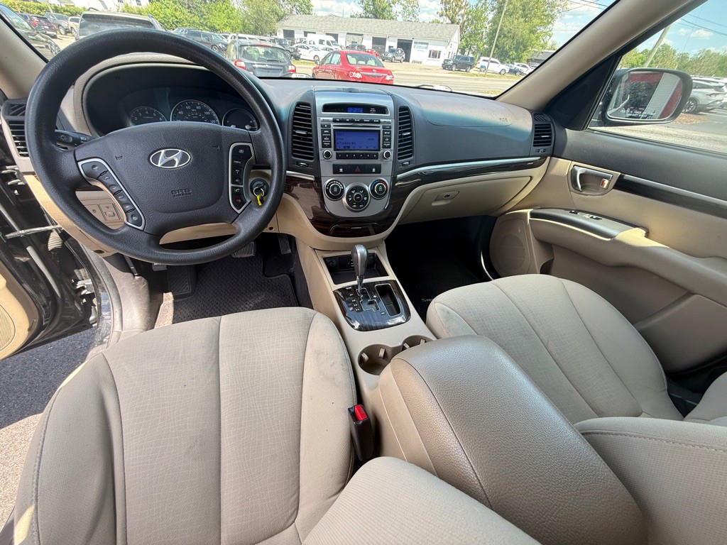 2012 Hyundai Santa Fe Image 11
