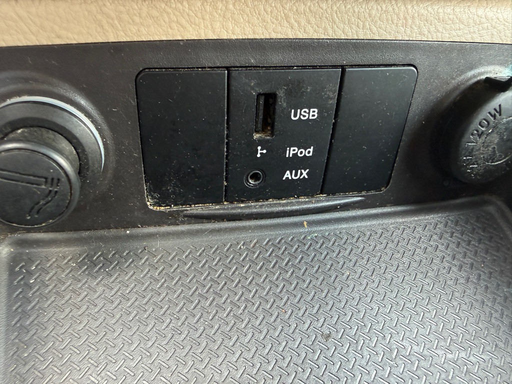 2012 Hyundai Santa Fe Image 16