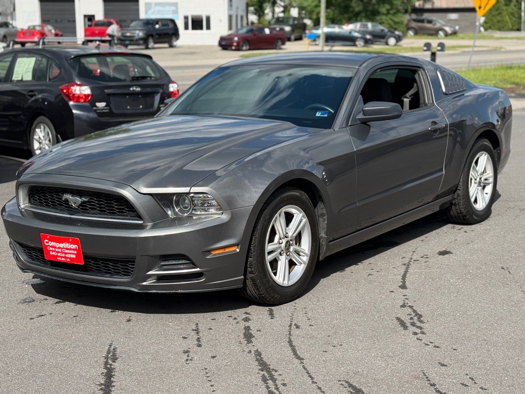 2013 Ford Mustang Image 1