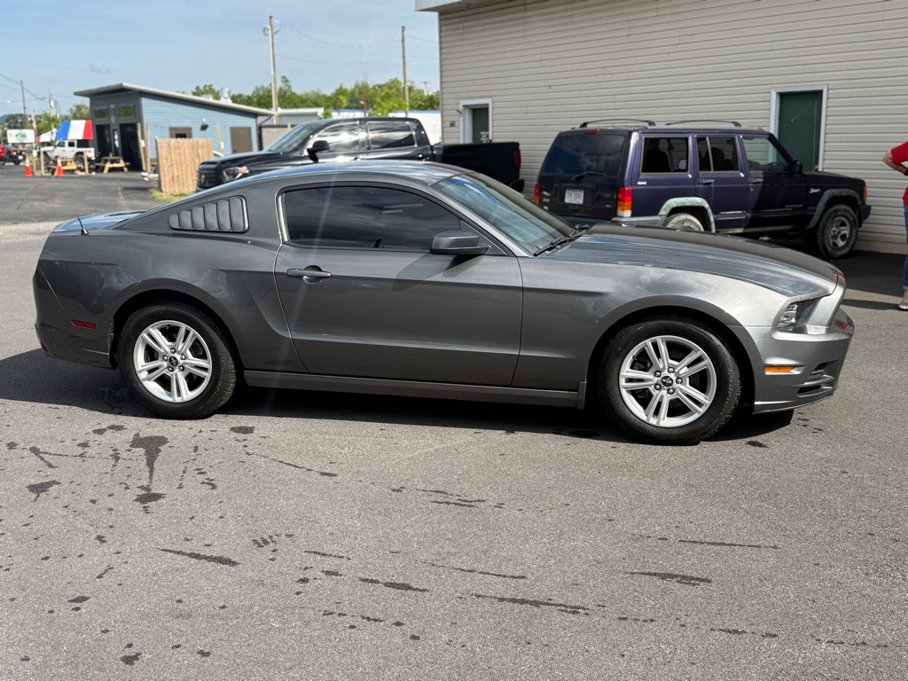 2013 Ford Mustang Image 4