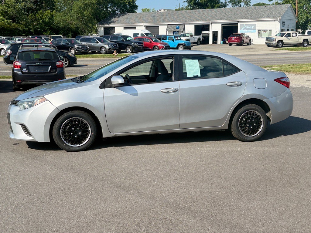 2014 Toyota Corolla Image 2