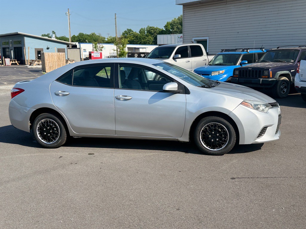 2014 Toyota Corolla Image 4