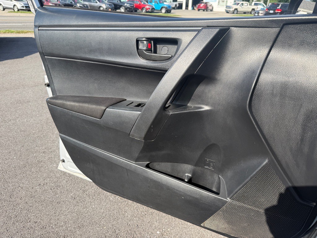 2014 Toyota Corolla Image 19