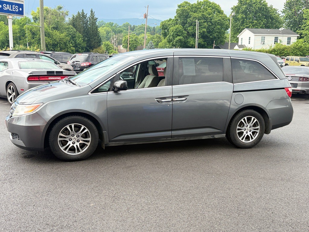 2012 Honda Odyssey Image 2