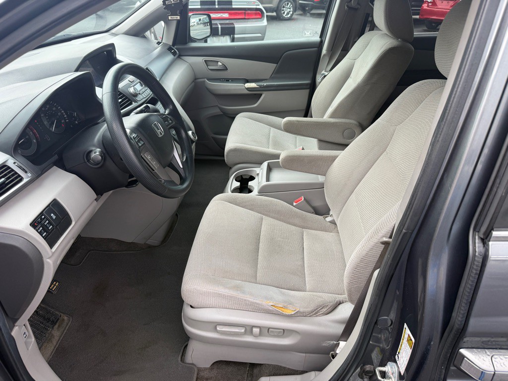 2012 Honda Odyssey Image 8