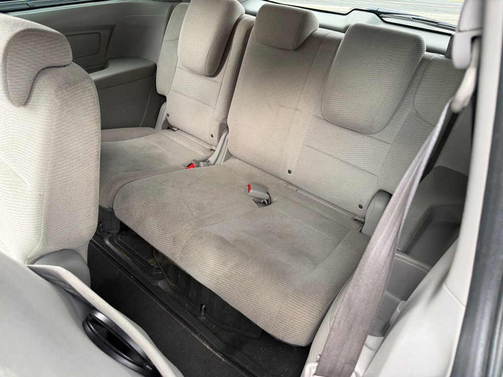 2012 Honda Odyssey Image 10