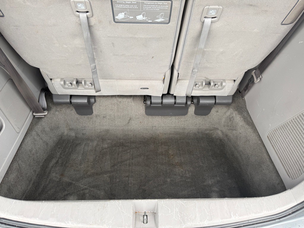 2012 Honda Odyssey Image 11