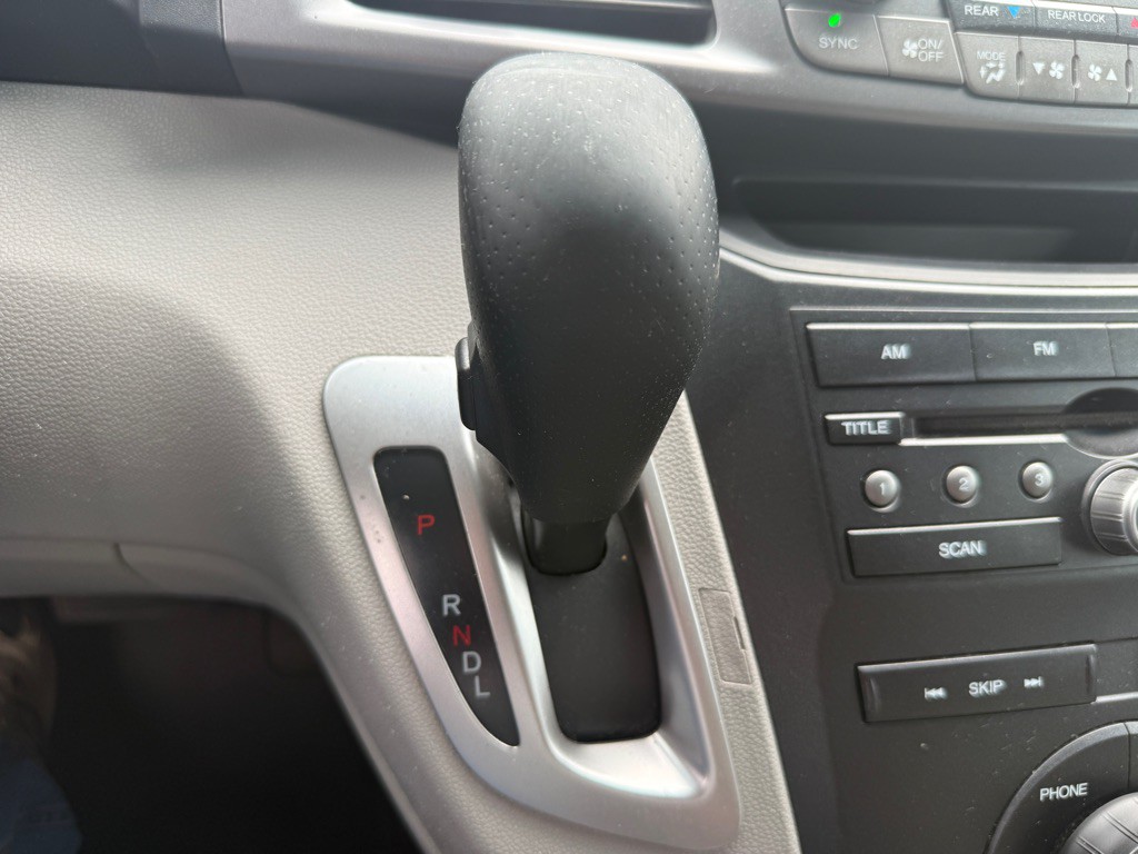 2012 Honda Odyssey Image 18