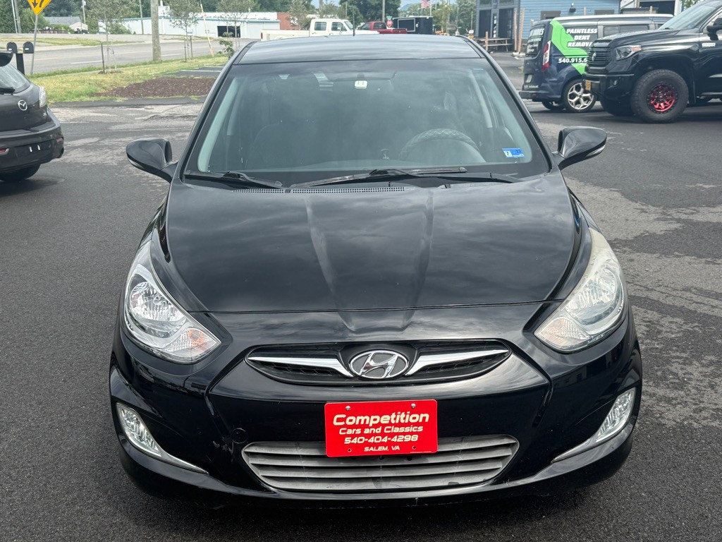 2013 Hyundai Accent Image 5