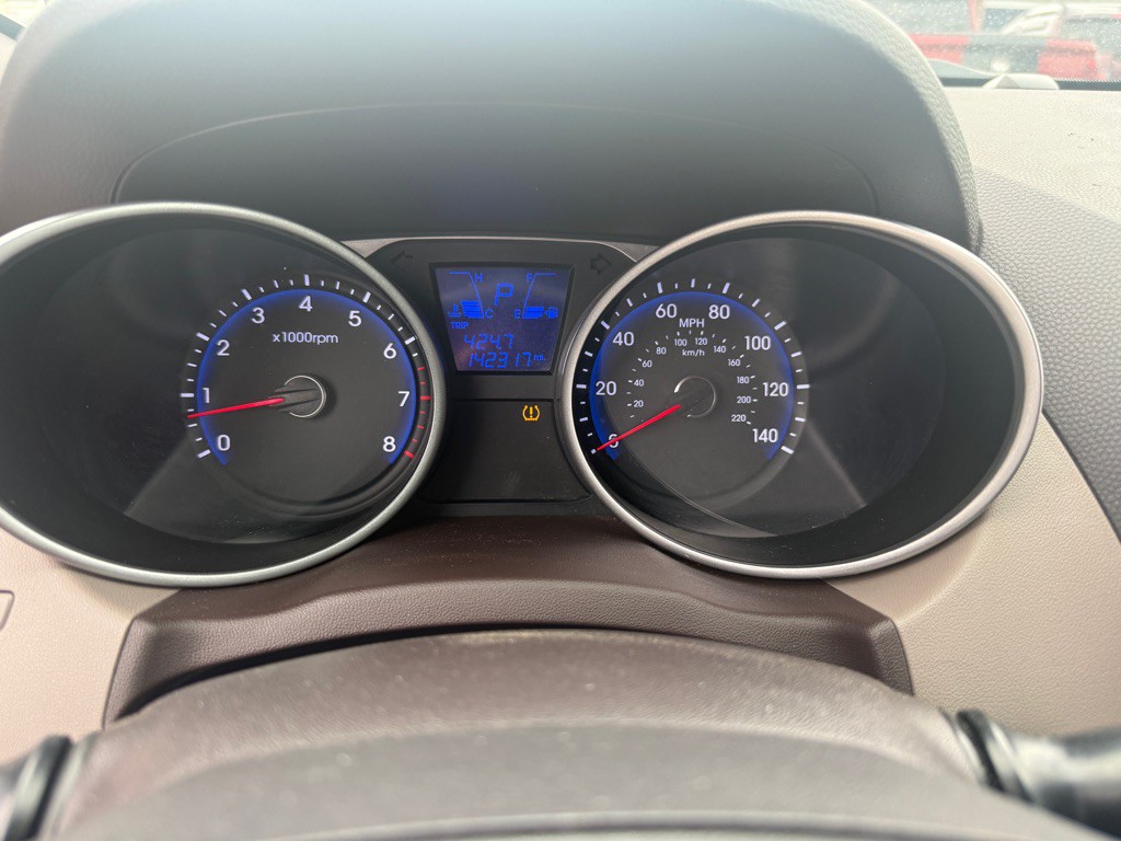2013 Hyundai Tucson Image 12