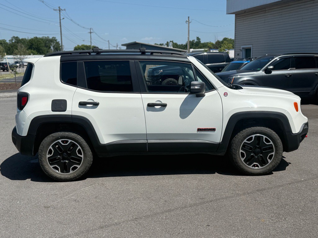 2016 Jeep Renegade Image 4
