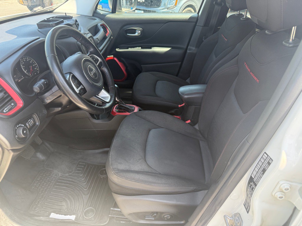 2016 Jeep Renegade Image 8