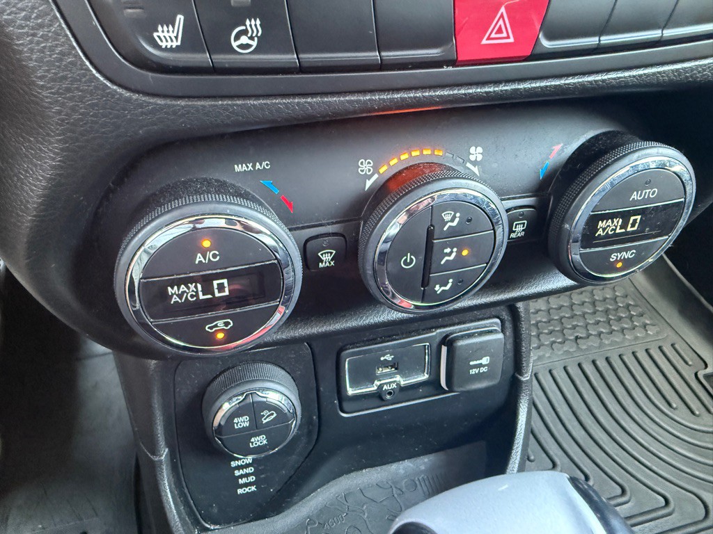 2016 Jeep Renegade Image 15