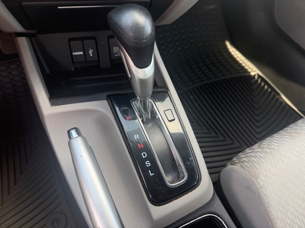 2015 Honda Civic Image 17