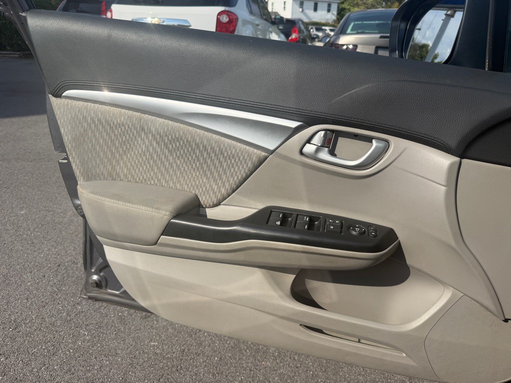 2015 Honda Civic Image 23