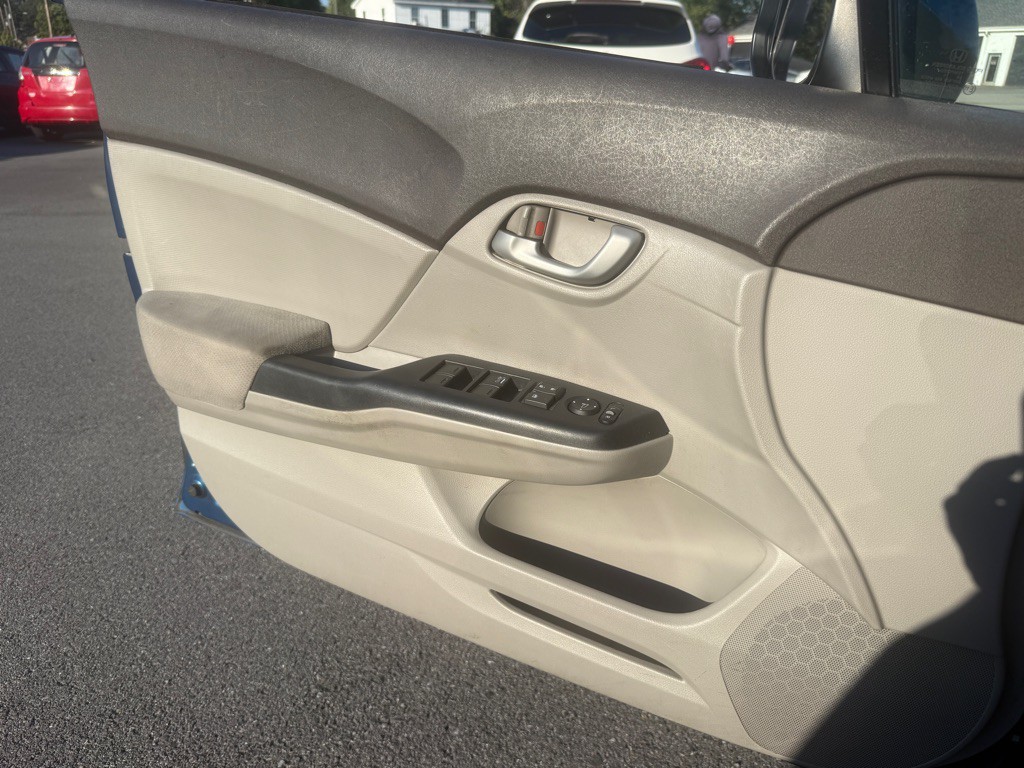 2012 Honda Civic Image 21
