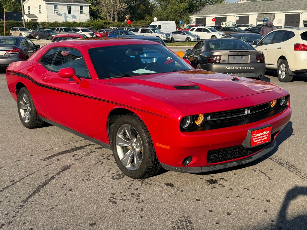 2016 Dodge Challenger Image 3