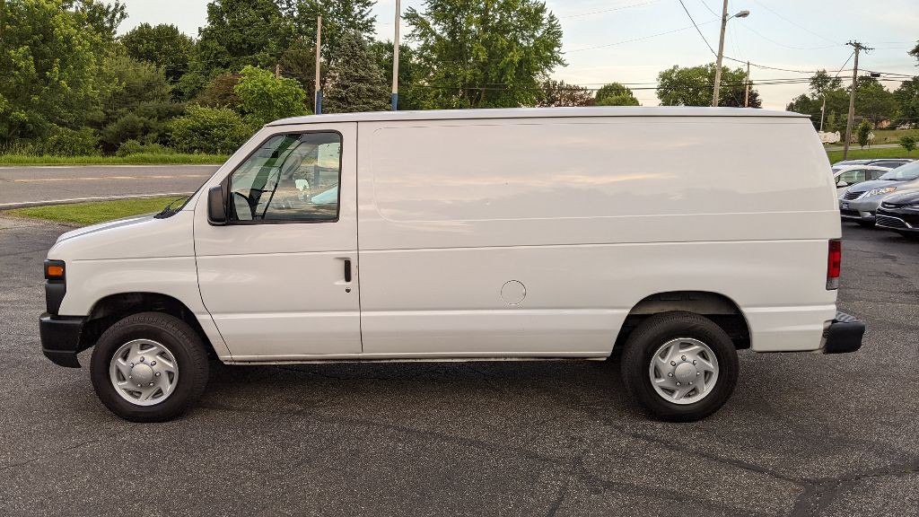 2008 Ford E-150 Image 9