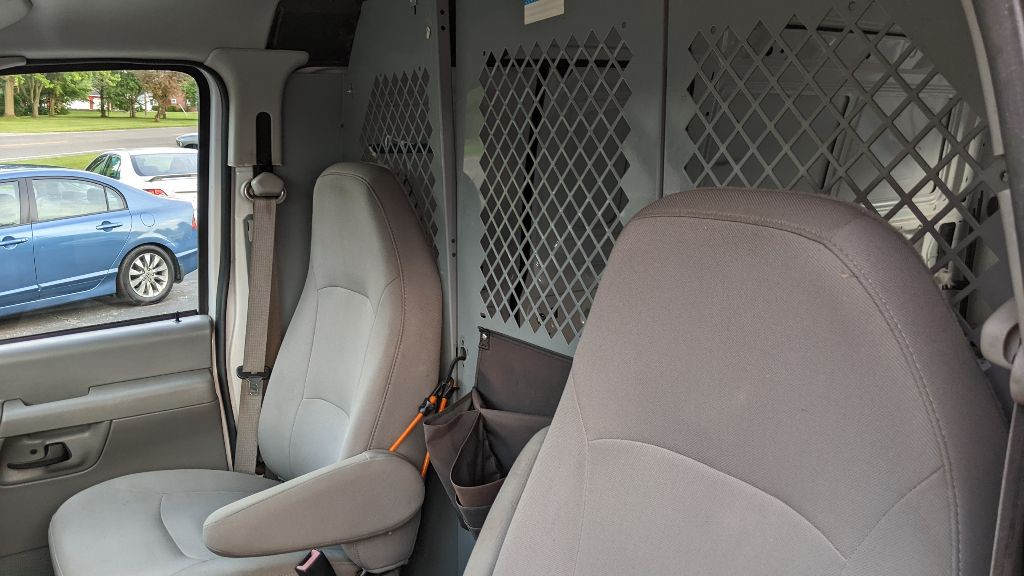 2008 Ford E-150 Image 13