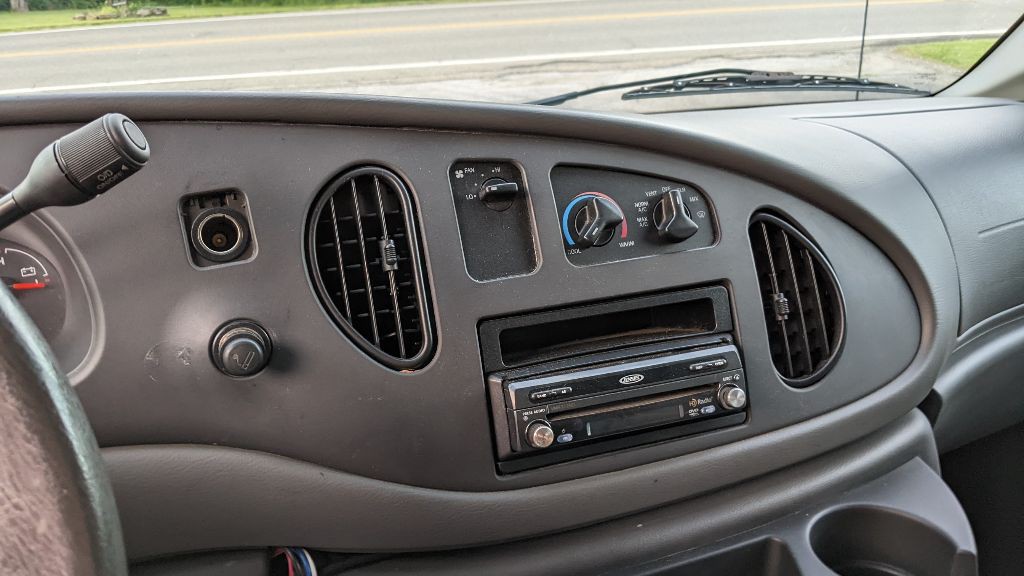 2008 Ford E-150 Image 15
