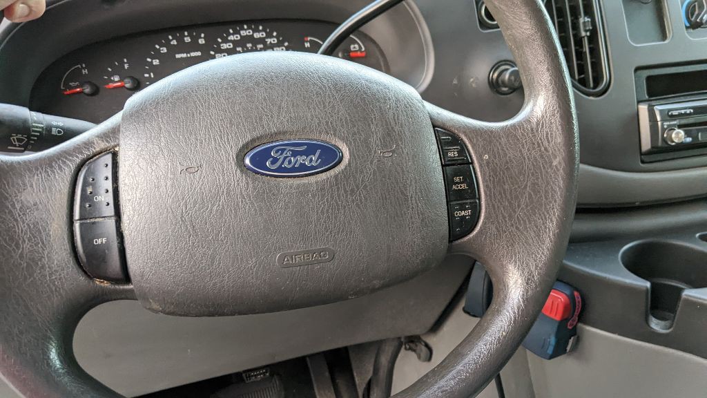 2008 Ford E-150 Image 17