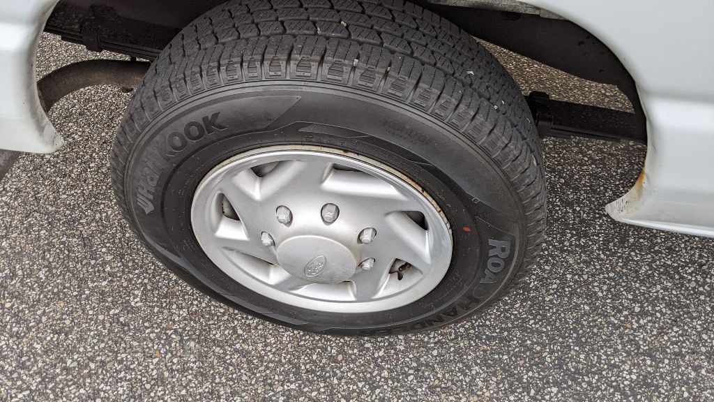 2008 Ford E-150 Image 31