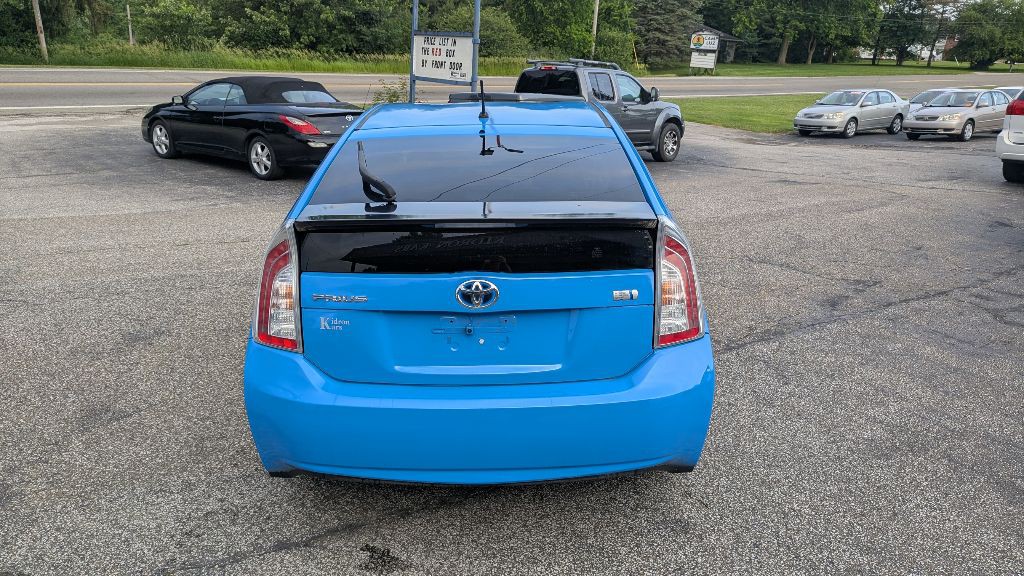 2014 Toyota Prius Image 3
