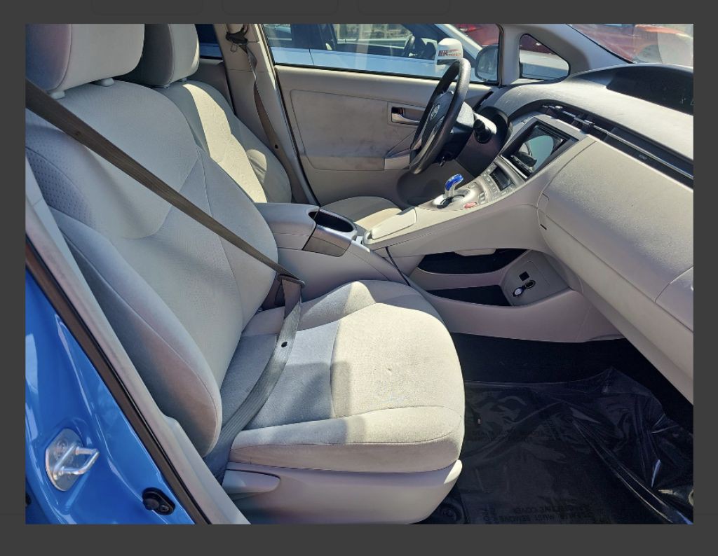 2014 Toyota Prius Image 10
