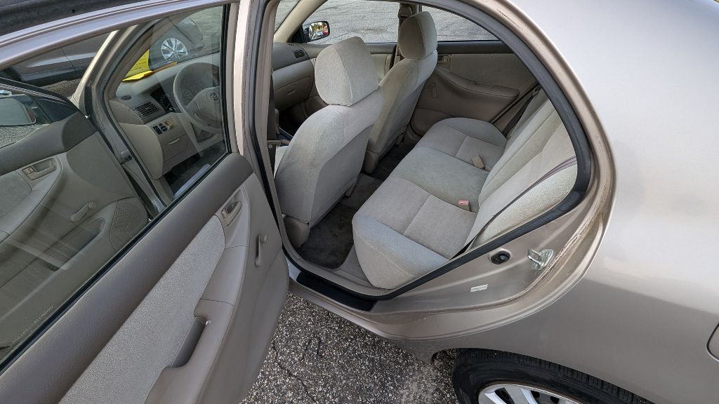 2003 Toyota Corolla Image 12