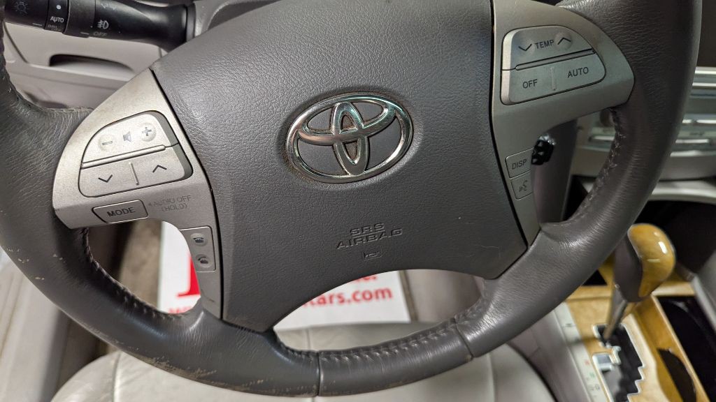 2007 Toyota Camry Image 2