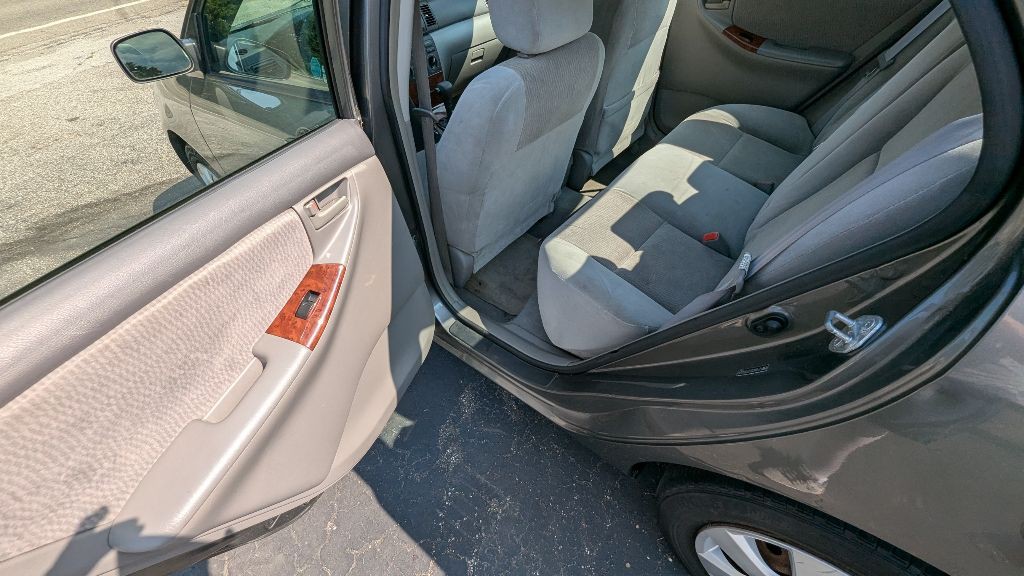 2007 Toyota Corolla Image 8