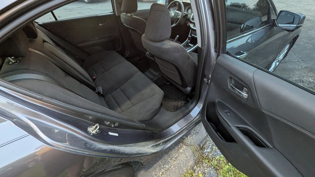 2014 Honda Accord Image 17