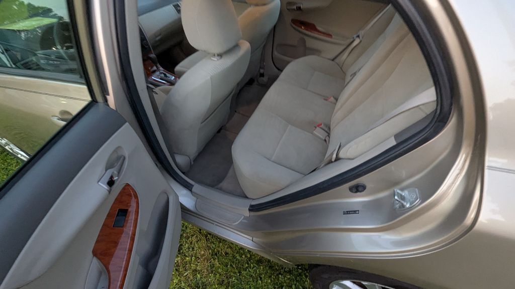 2009 Toyota Corolla Image 13