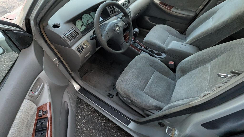 2004 Toyota Corolla Image 11