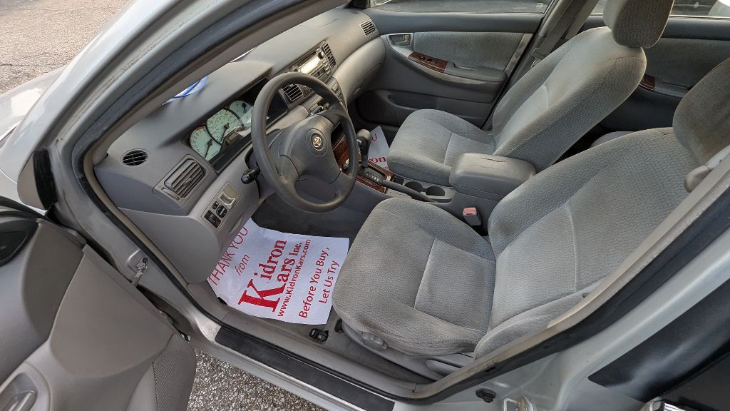 2004 Toyota Corolla Image 14