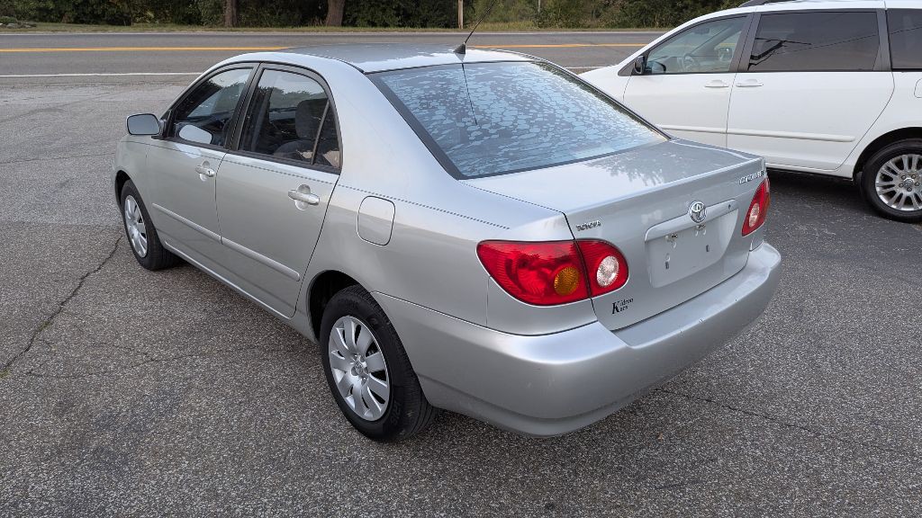 2004 Toyota Corolla Image 8