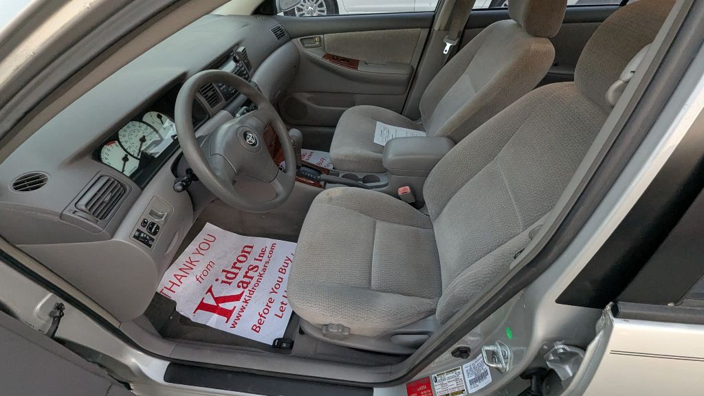 2004 Toyota Corolla Image 17