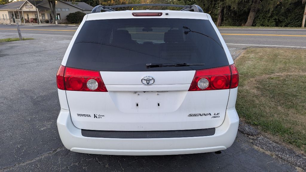 2008 Toyota Sienna Image 6