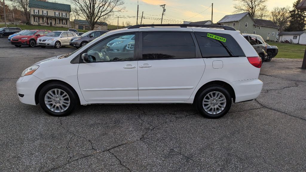 2008 Toyota Sienna Image 6