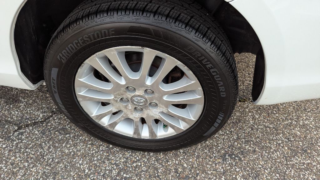 2008 Toyota Sienna Image 33