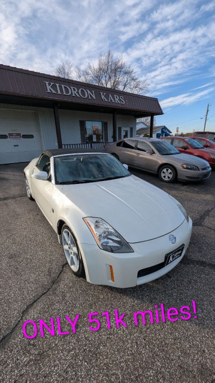 2005 Nissan 350Z Image 3