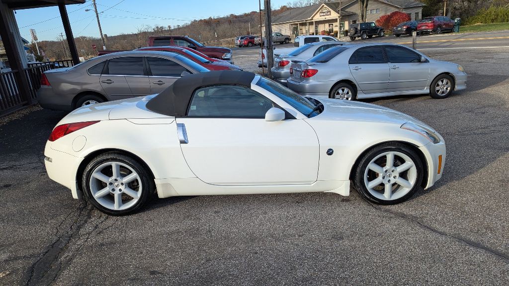 2005 Nissan 350Z Image 9