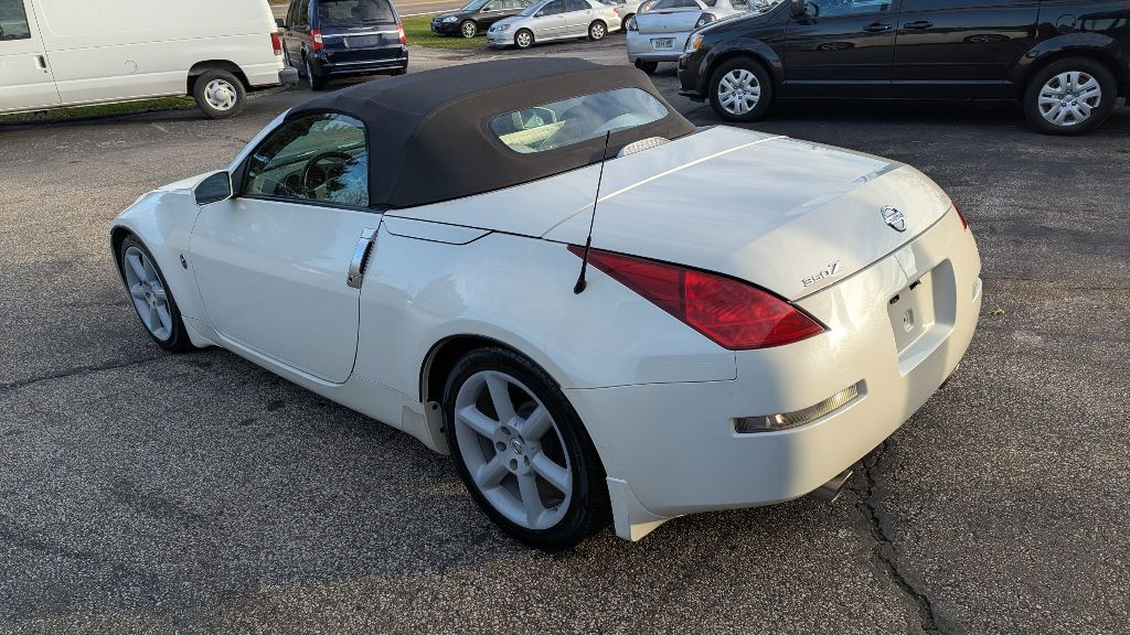 2005 Nissan 350Z Image 10
