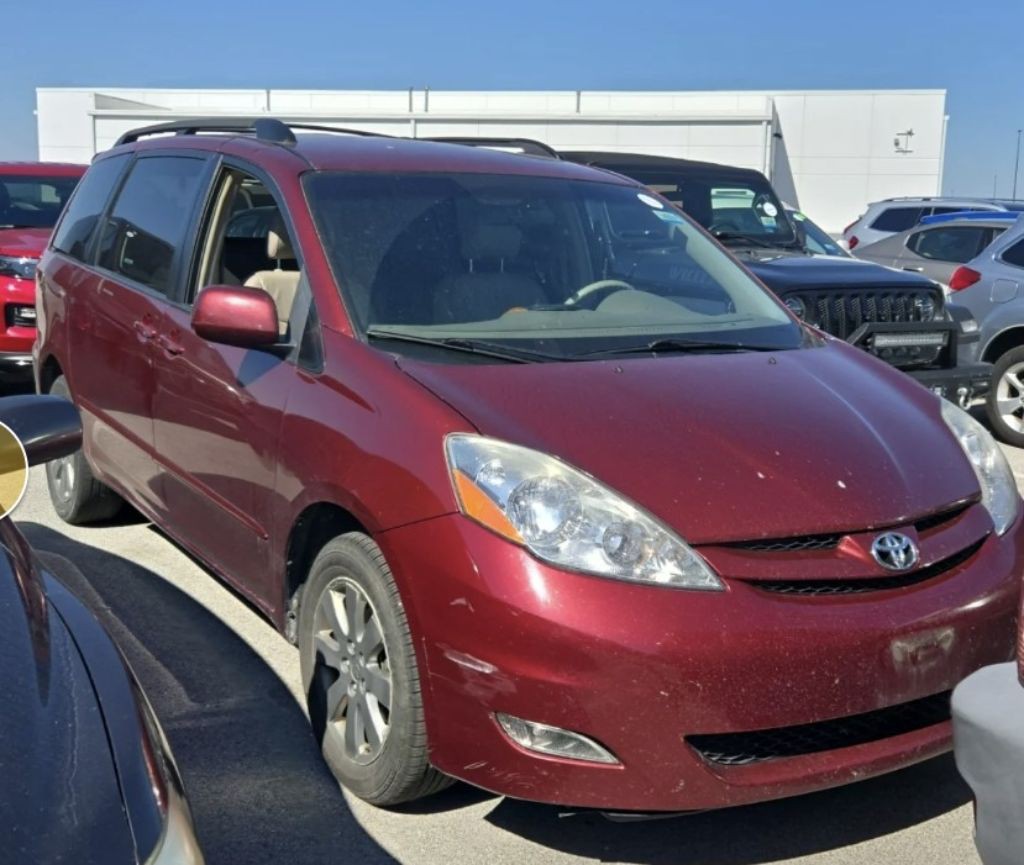 2008 Toyota Sienna Image 4